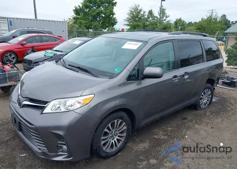 2018 Toyota Sienna Xle 8 Passenger from USA, damaged, VIN 5TDYZ3DC8JS939975